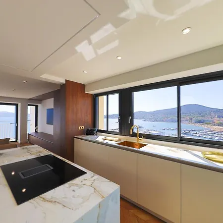 Luxurious Penthouse With Panoramic View St Tropez Daire *